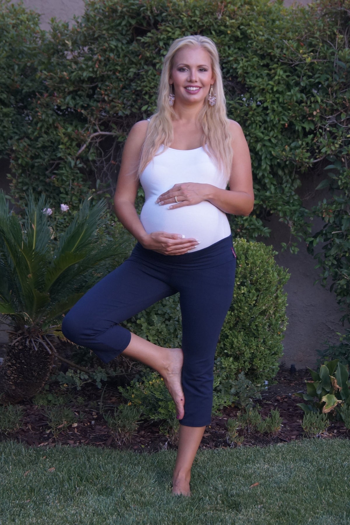Capri Maternity Pants – Mommylicious